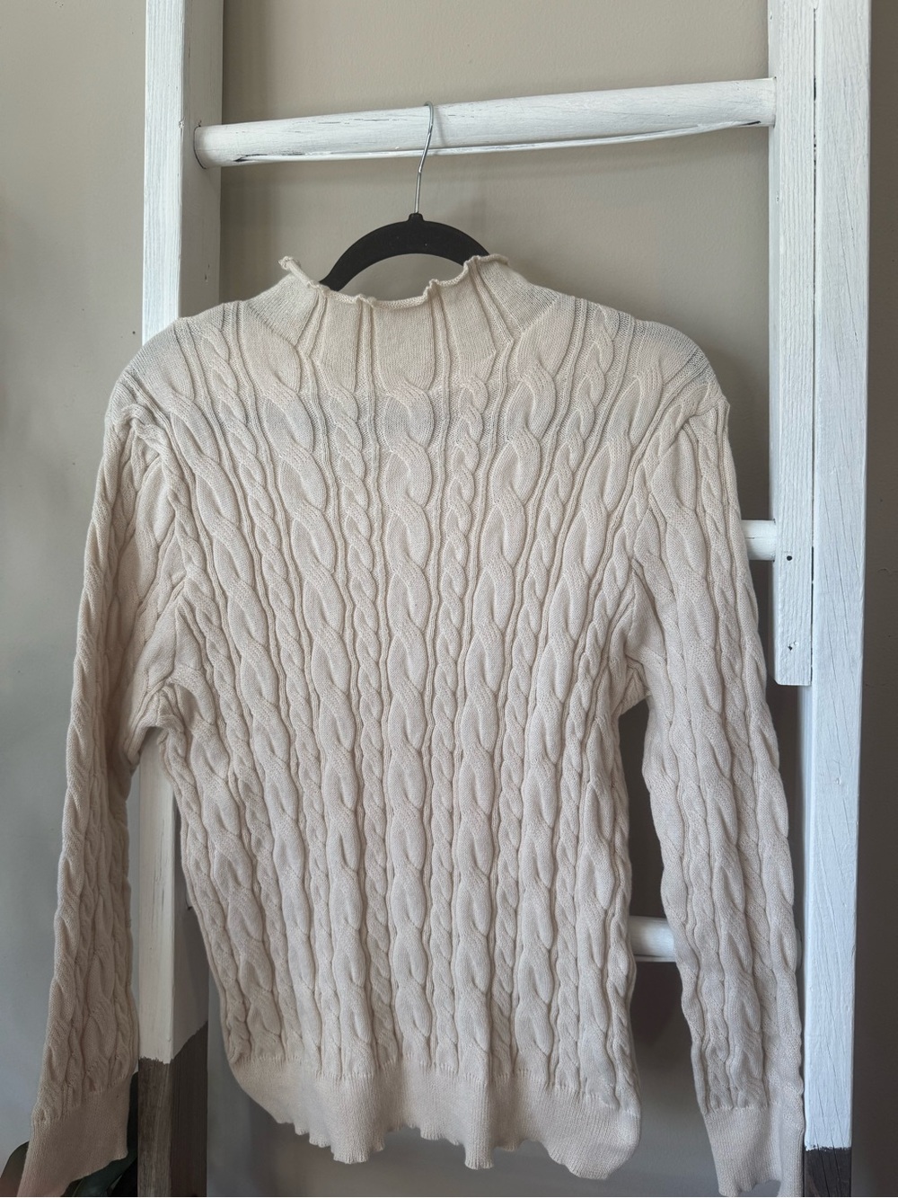 Women’s Cream Cable Knit Sweater